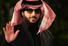 صورة “منعا للحسد”.. تركي آل الشيخ يفاجئ نجميه بهذا الطلب (فيديو)